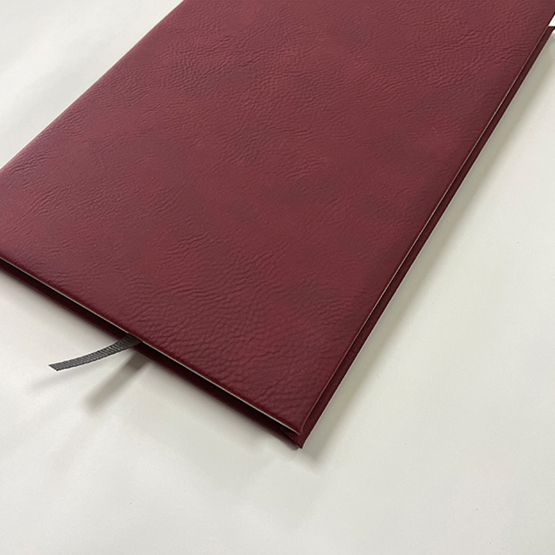 লেজারেবল লেদারেট 7 x 9 3/4 স্কেচ বুক